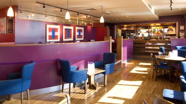 Premier Inn Southampton City Centre Lobby
