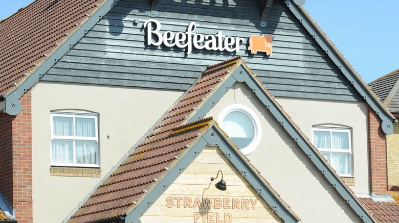 Premier Inn Southend Airport Exterior. Images powered by <a href="https://www.leonardoworldwide.com" target="_blank" rel="noopener">Leonardo</a>.