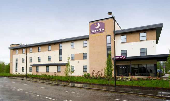 Premier Inn Stirling City Centre Exterior