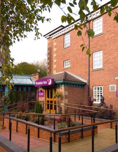 Premier Inn Stockport Central