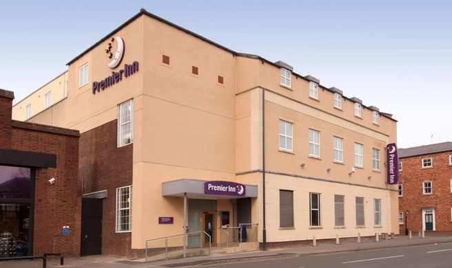 Premier Inn Stratford Upon Avon Exterior