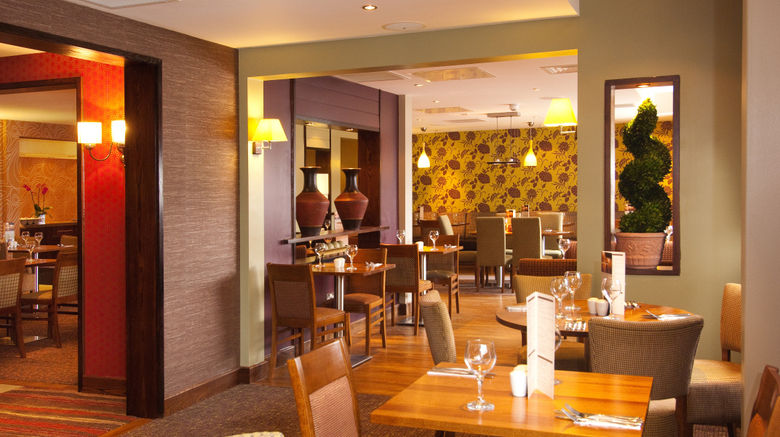 <b>Premier Inn Sunbury Kempton Park-Sunbury Lobby</b>. Images powered by <a href="https://www.leonardoworldwide.com/" title="Leonardo Worldwide" target="_blank">Leonardo</a>.