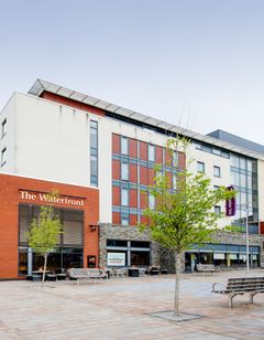 Premier Inn Swansea Waterfront
