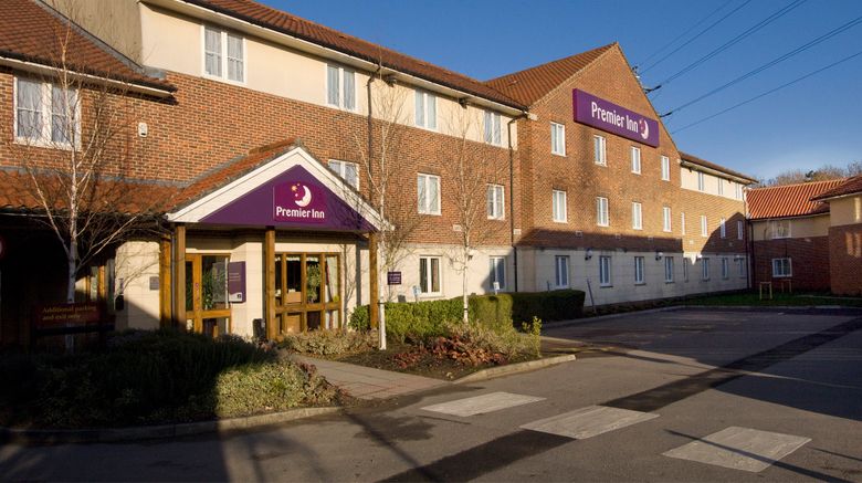 <b>Premier Inn Swindon West Exterior</b>. Images powered by <a href="https://www.leonardoworldwide.com/" title="Leonardo Worldwide" target="_blank">Leonardo</a>.