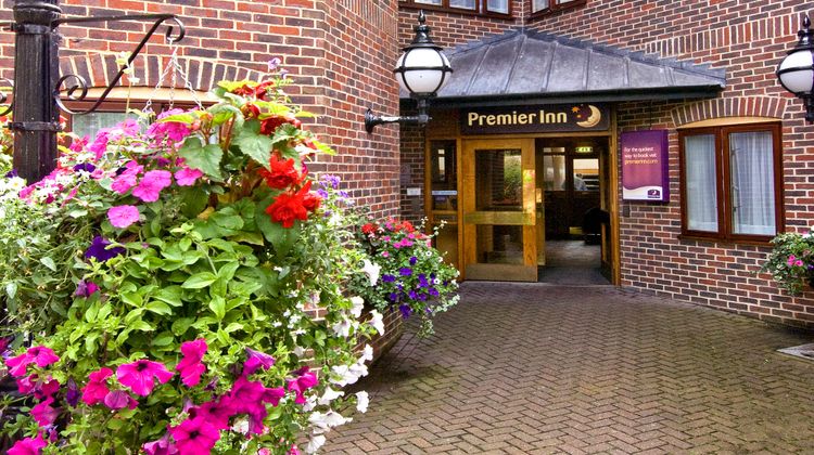 Premier Inn Tonbridge Exterior