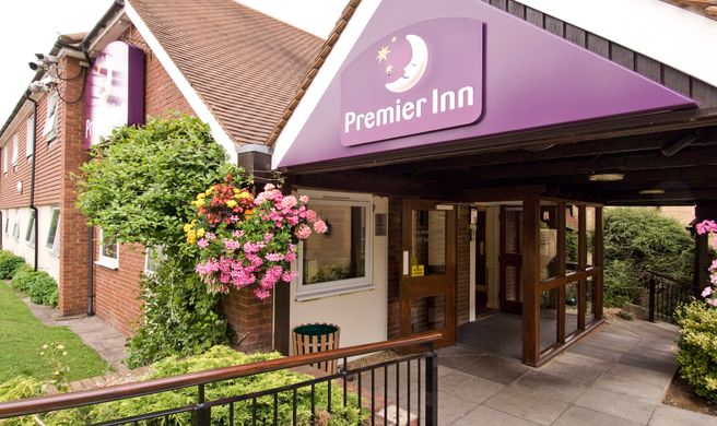Premier Inn Tring Exterior