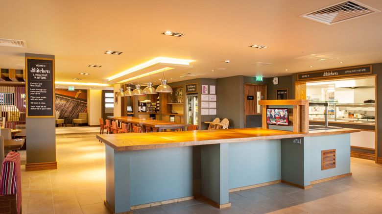<b>Premier Inn Trowbridge Lobby</b>. Images powered by <a href="https://www.leonardoworldwide.com/" title="Leonardo Worldwide" target="_blank">Leonardo</a>.