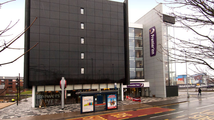 Premier Inn Walsall Town Centre Exterior