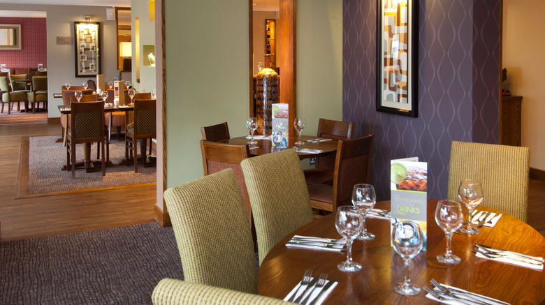 <b>Premier Inn Warwick Lobby</b>. Images powered by <a href="https://www.leonardoworldwide.com/" title="Leonardo Worldwide" target="_blank">Leonardo</a>.