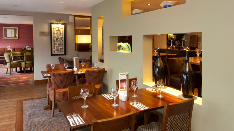<b>Premier Inn Warwick Lobby</b>. Images powered by <a href="https://www.leonardoworldwide.com/" title="Leonardo Worldwide" target="_blank">Leonardo</a>.