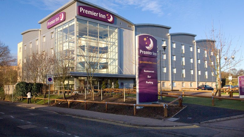 <b>Premier Inn Watford Central Exterior</b>. Images powered by <a href="https://www.leonardoworldwide.com/" title="Leonardo Worldwide" target="_blank">Leonardo</a>.