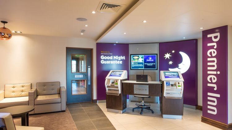 Premier Inn Winchester Lobby
