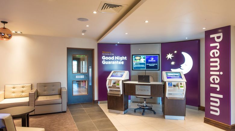<b>Premier Inn Winchester Lobby</b>. Images powered by <a href="https://www.leonardoworldwide.com/" title="Leonardo Worldwide" target="_blank">Leonardo</a>.
