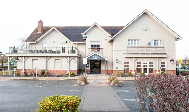Premier Inn Worcester Exterior