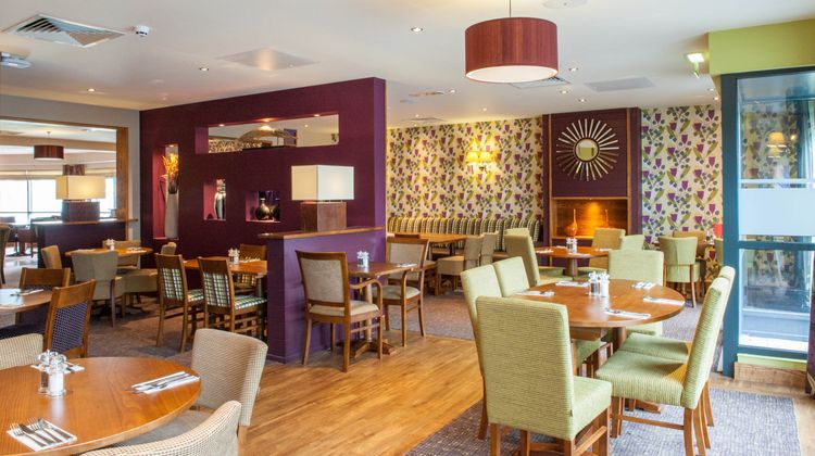 Premier Inn Worcester City Centre Lobby