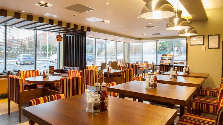 Premier Inn Wrexham Town Centre Lobby