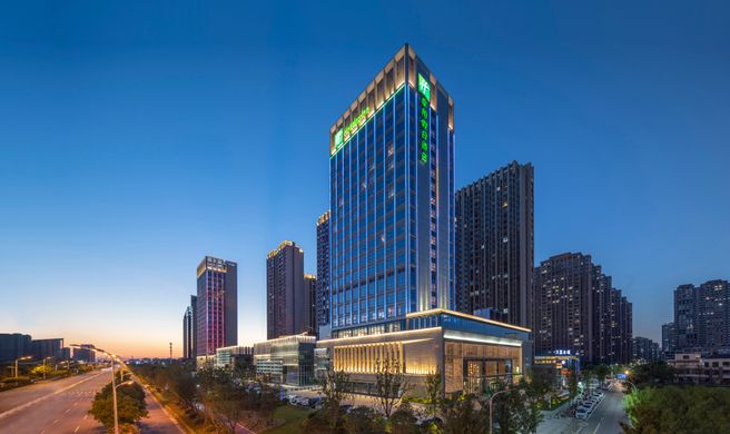 Holiday Inn Fuyang Exterior