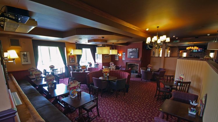 Premier Inn Basildon Festival Park Lobby