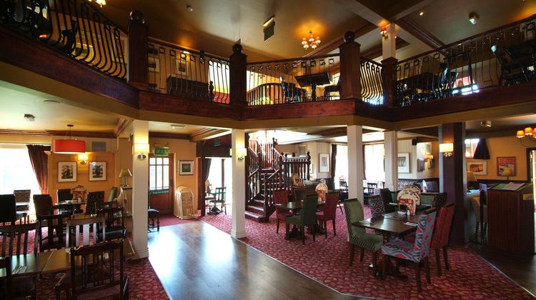 Premier Inn Basildon Festival Park Lobby