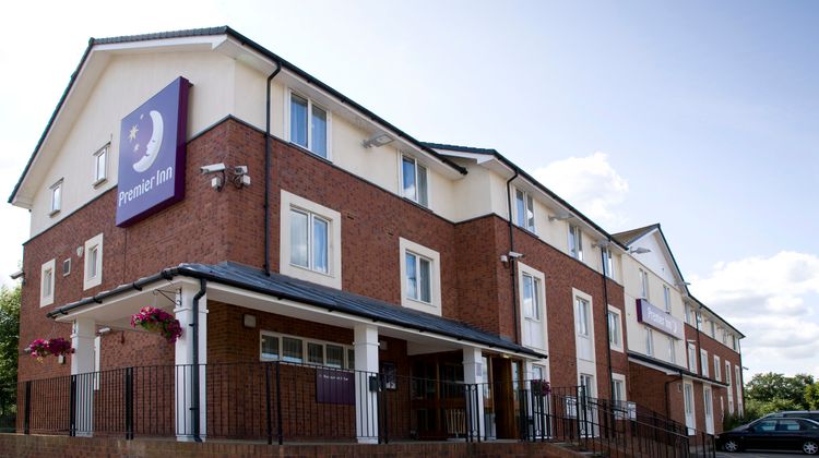 Premier Inn Basildon Festival Park Exterior