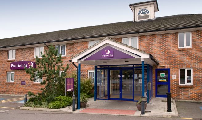 Premier Inn Basildon (Rayleigh) Exterior