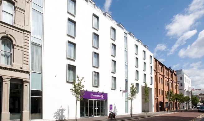 Premier Inn Belfast CC (Cathedral Qtr) Exterior