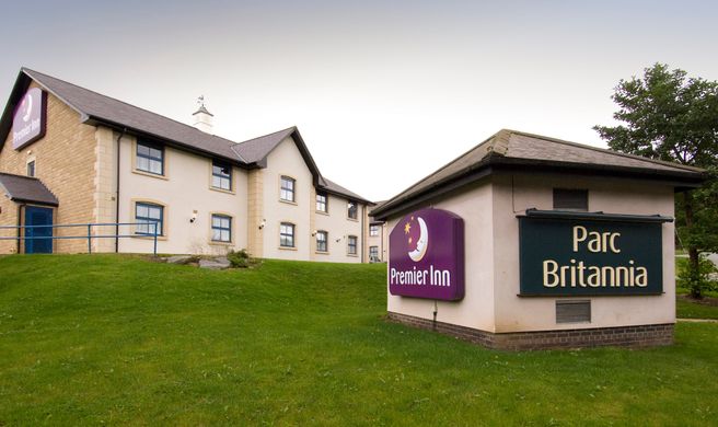 Premier Inn Bangor (Gwynedd) Exterior