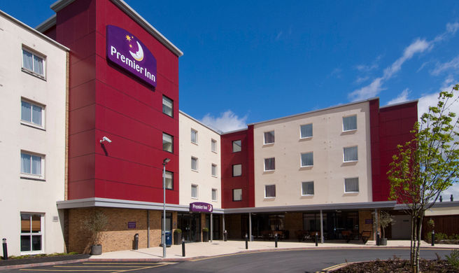 Premier Inn Bristol Cribbs Causeway Exterior