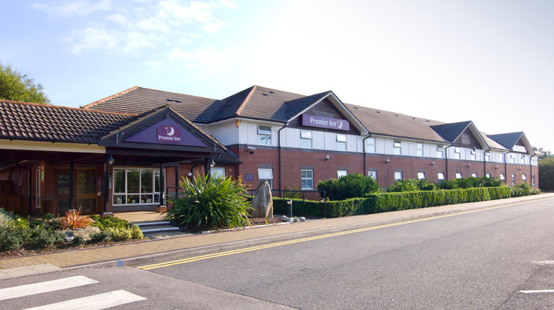 <b>Premier Inn Bristol South Exterior</b>. Images powered by <a href="https://www.leonardoworldwide.com/" title="Leonardo Worldwide" target="_blank">Leonardo</a>.