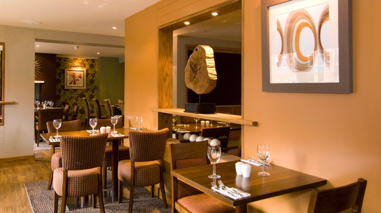 Premier Inn Brentwood Lobby