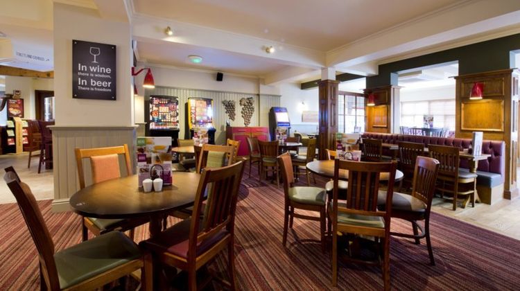 Premier Inn Bromsgrove Central Lobby