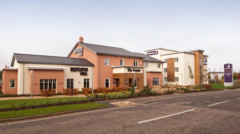 <b>Premier Inn Burgess Hill Exterior</b>. Images powered by <a href="https://www.leonardoworldwide.com/" title="Leonardo Worldwide" target="_blank">Leonardo</a>.