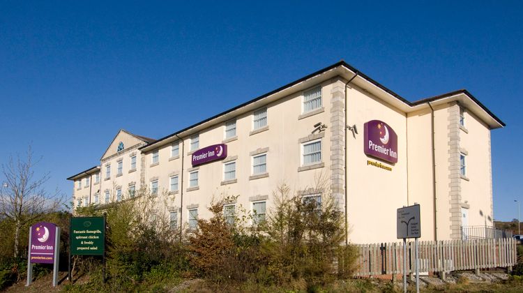 Premier Inn Bridgend Central Exterior