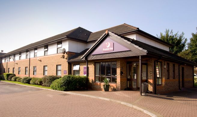 Premier Inn Cardiff City South Exterior