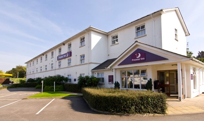 Premier Inn Cheltenham Central Exterior