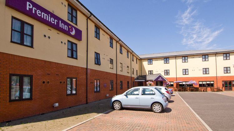 Premier Inn Chichester Exterior