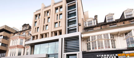 Premier Inn Edinburgh Princes Street Exterior