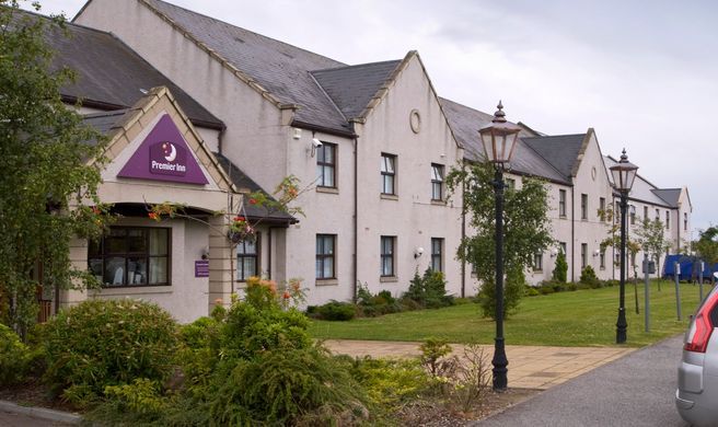 Premier Inn Elgin Exterior
