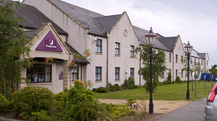 Premier Inn Elgin Exterior