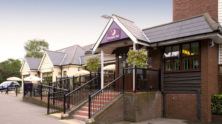 Premier Inn Epsom South Exterior