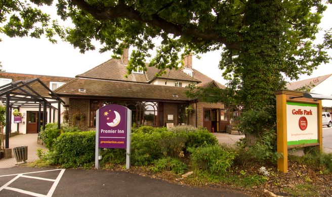 Premier Inn Gatwick Crawley (Goffs Park) Exterior