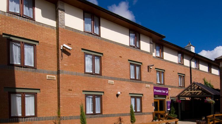 Premier Inn Gillingham Business Park Exterior
