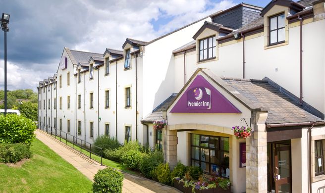 Premier Inn Glasgow Milngavie Exterior