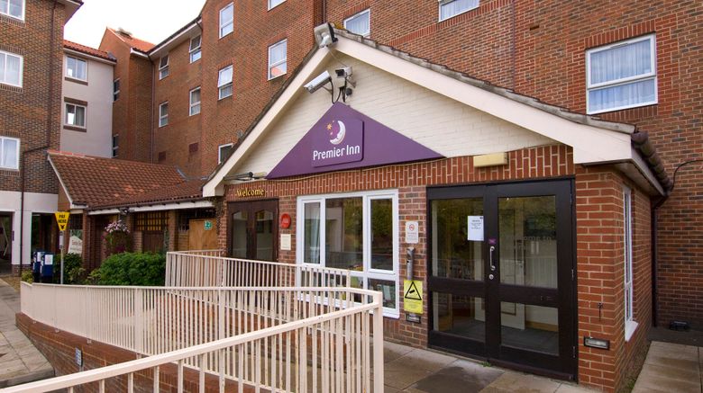 <b>Premier Inn Hastings Exterior</b>. Images powered by <a href="https://www.leonardoworldwide.com/" title="Leonardo Worldwide" target="_blank">Leonardo</a>.