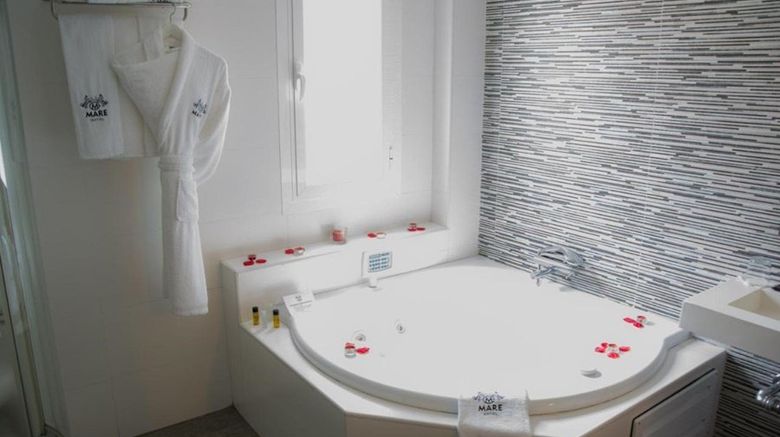 <b>Mare Hotel Room</b>. Images powered by <a href="https://www.leonardoworldwide.com/" title="Leonardo Worldwide" target="_blank">Leonardo</a>.
