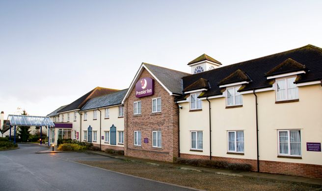 Premier Inn Ipswich (Chantry Park) Exterior