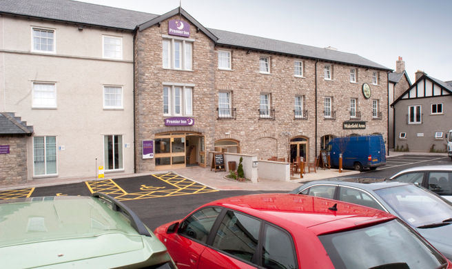 Premier Inn Kendal Central Exterior
