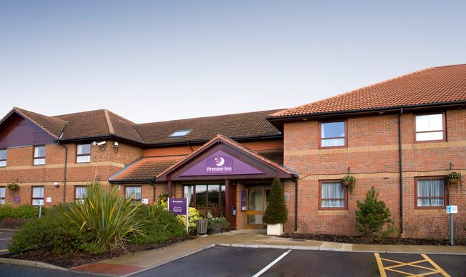 Premier Inn Kings Lynn Exterior