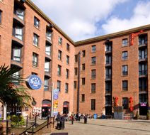 Premier Inn Liverpool Albert Dock Exterior