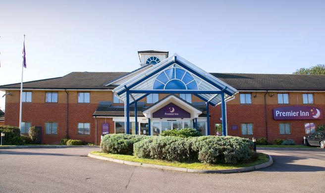 Premier Inn Luton South (M1, J9) Exterior